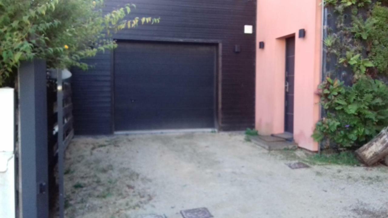 Maison Passive Et D'architecte Habitación en casa particular Treillières